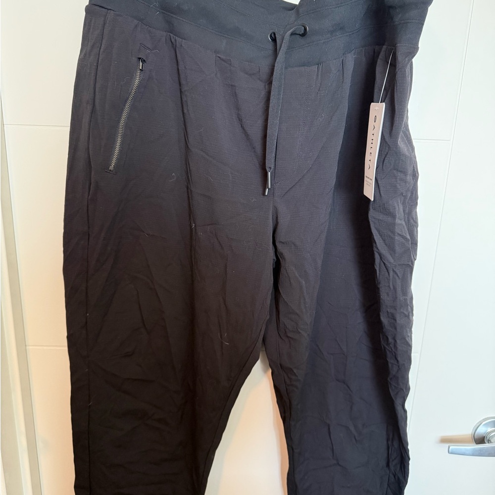 NWT! Athleta Black Trekkie North Jogger